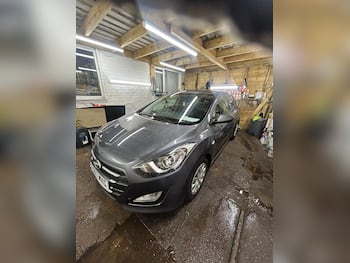 Used Hyundai i30 2017 for sale - 79678982: Photo