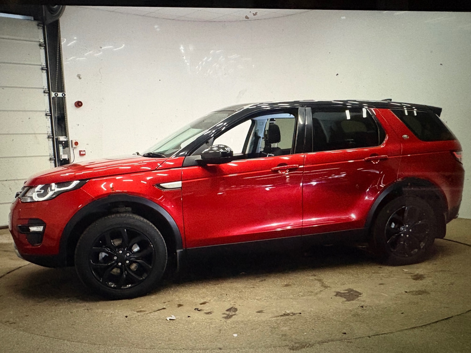 Used Land Rover Discovery Sport 2016 for sale - 77921689: Photo 8