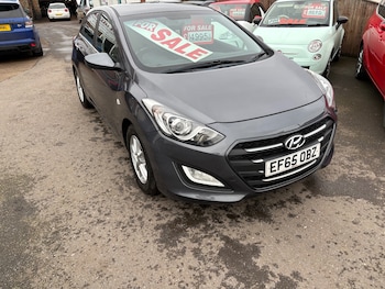 Used Hyundai i30 2015 for sale - 77637103: Photo