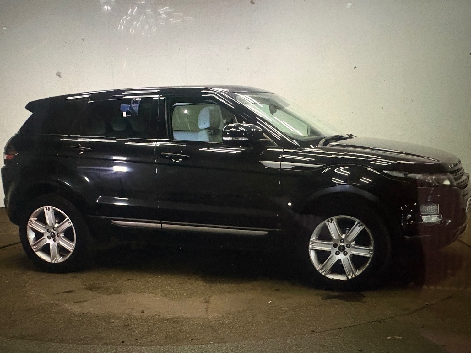 Used Land Rover Range Rover Evoque 2012 for sale - 77189557: Photo 2