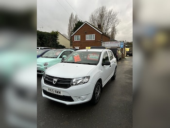 2015 (15) - 1.2 16V Ambiance 5dr