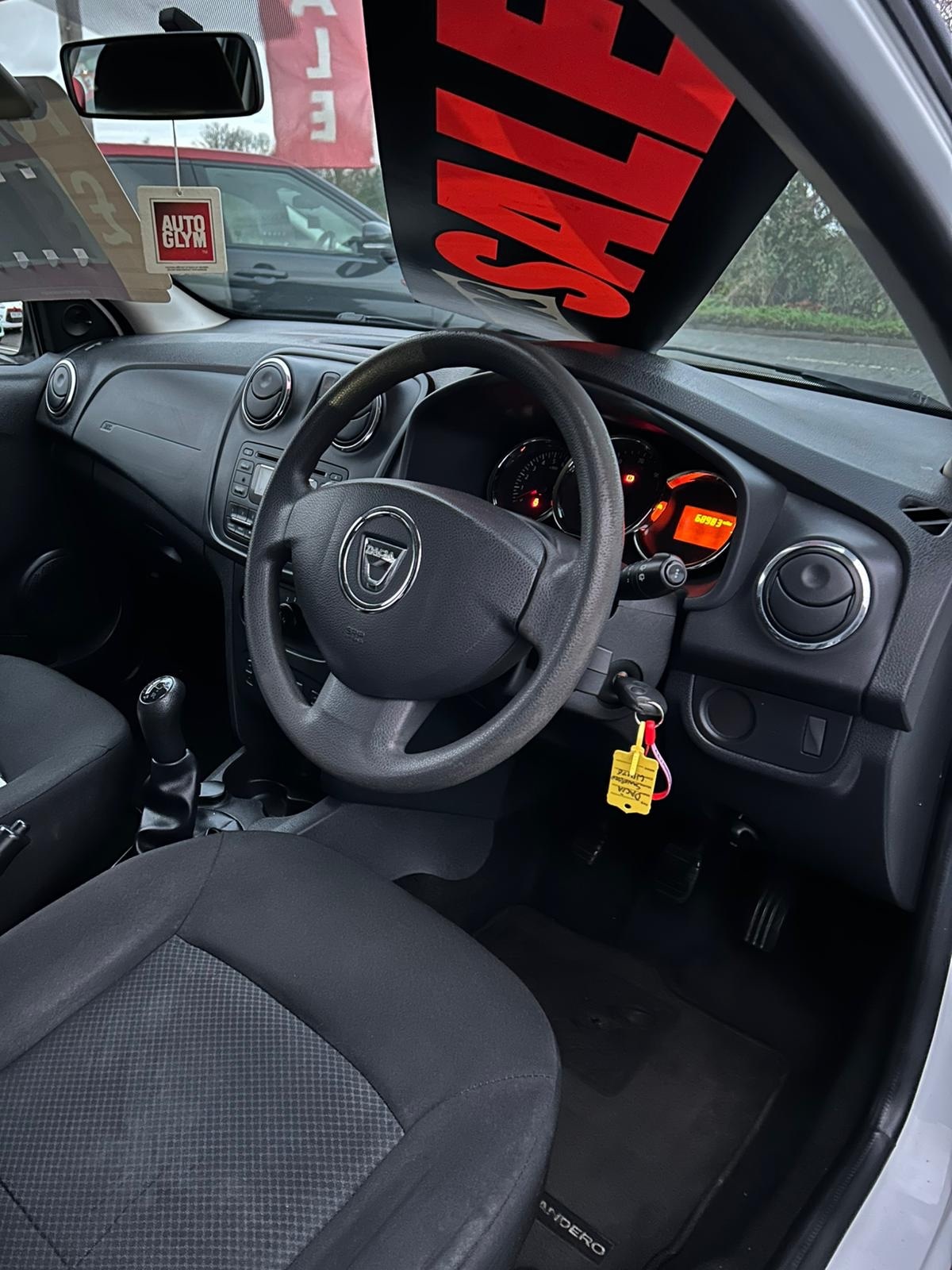 Used Dacia Sandero 2015 for sale - 76741475: Photo 8