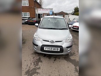 Used Hyundai i10 2010 for sale - 77637100: Photo