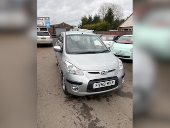 Used Hyundai i10 2010 for sale - 77637100: Photo
