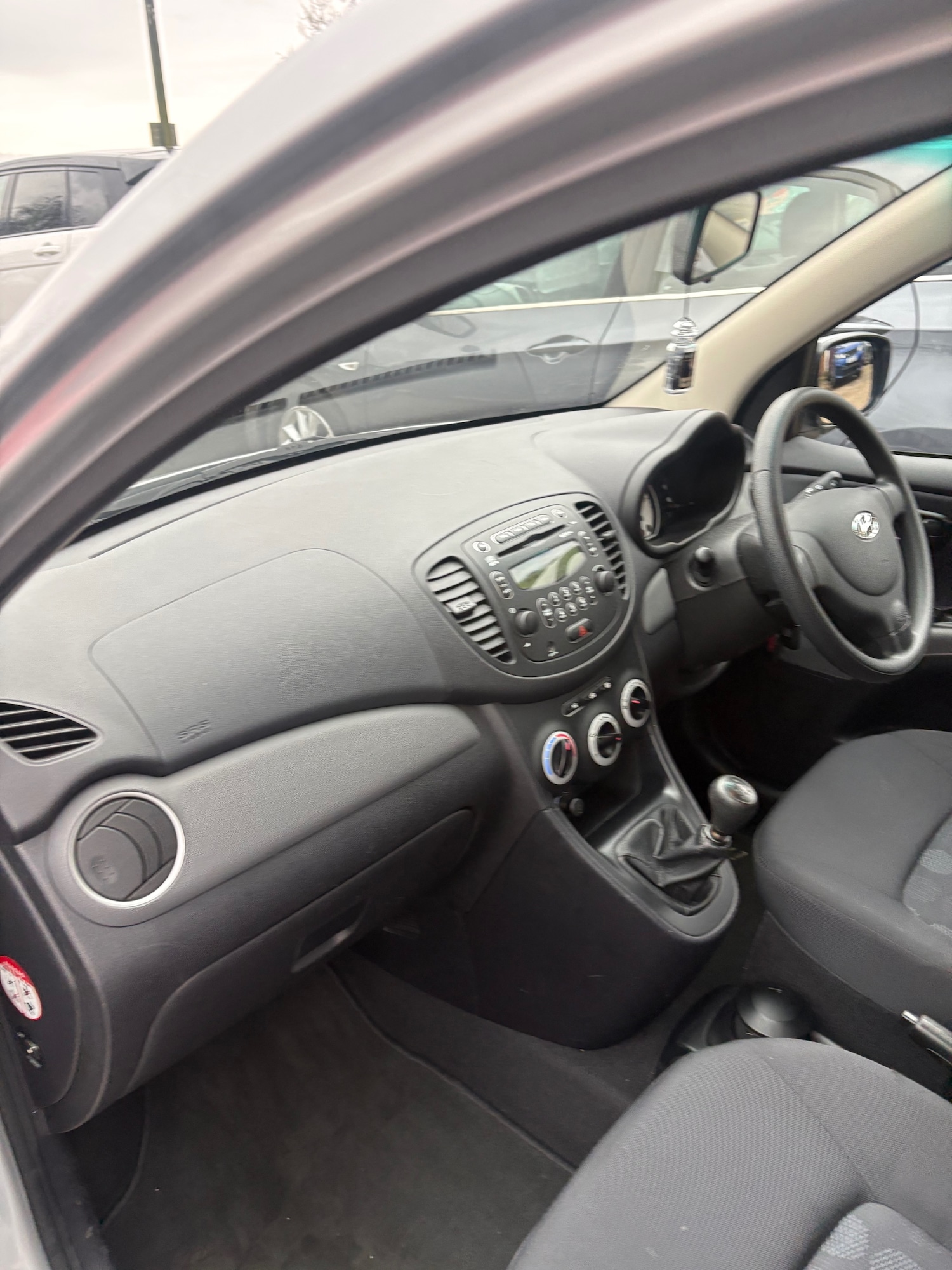 Used Hyundai i10 2010 for sale - 77637100: Photo 7