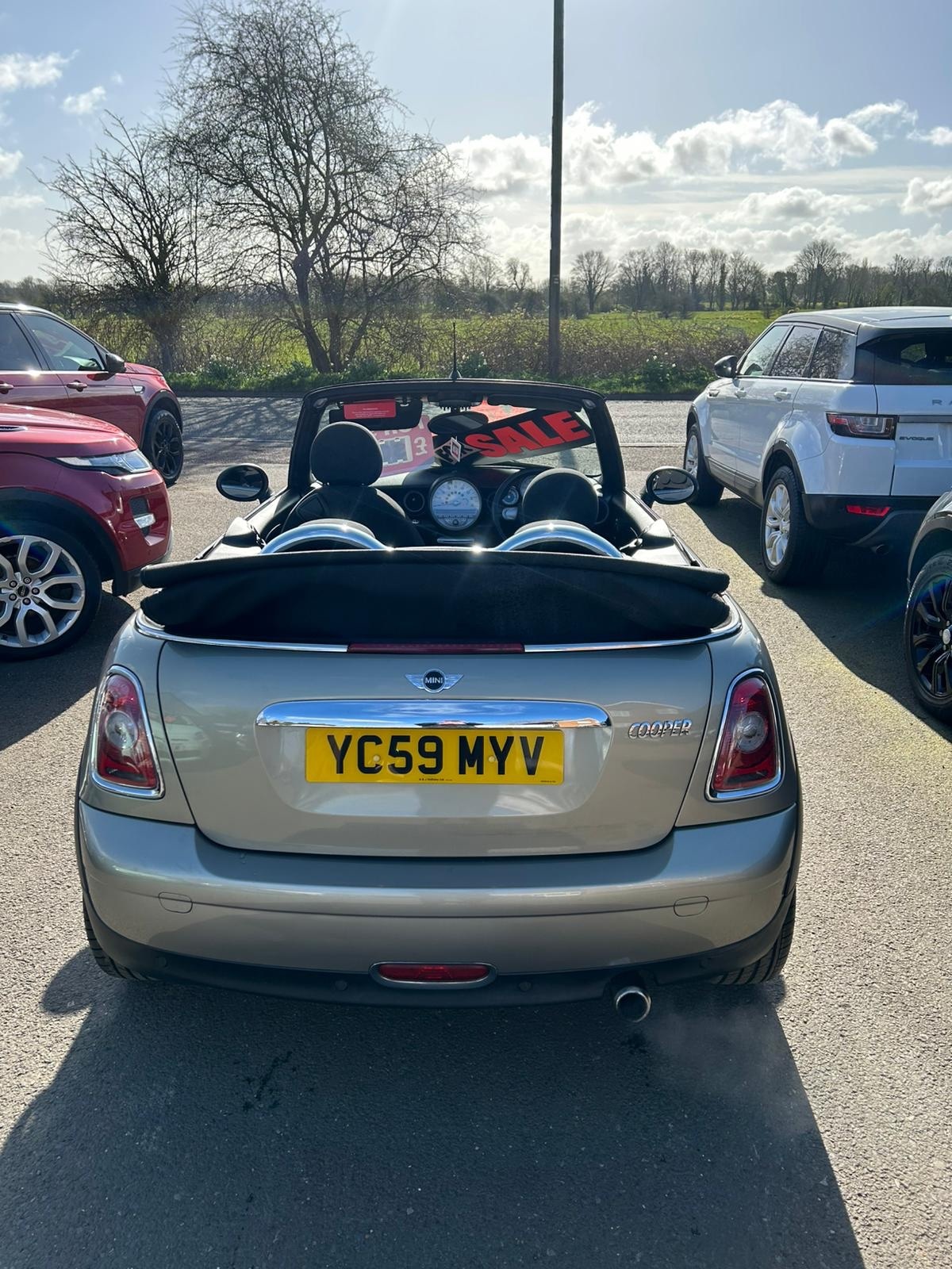 Used MINI Convertible 2009 for sale - 78146085: Photo 2