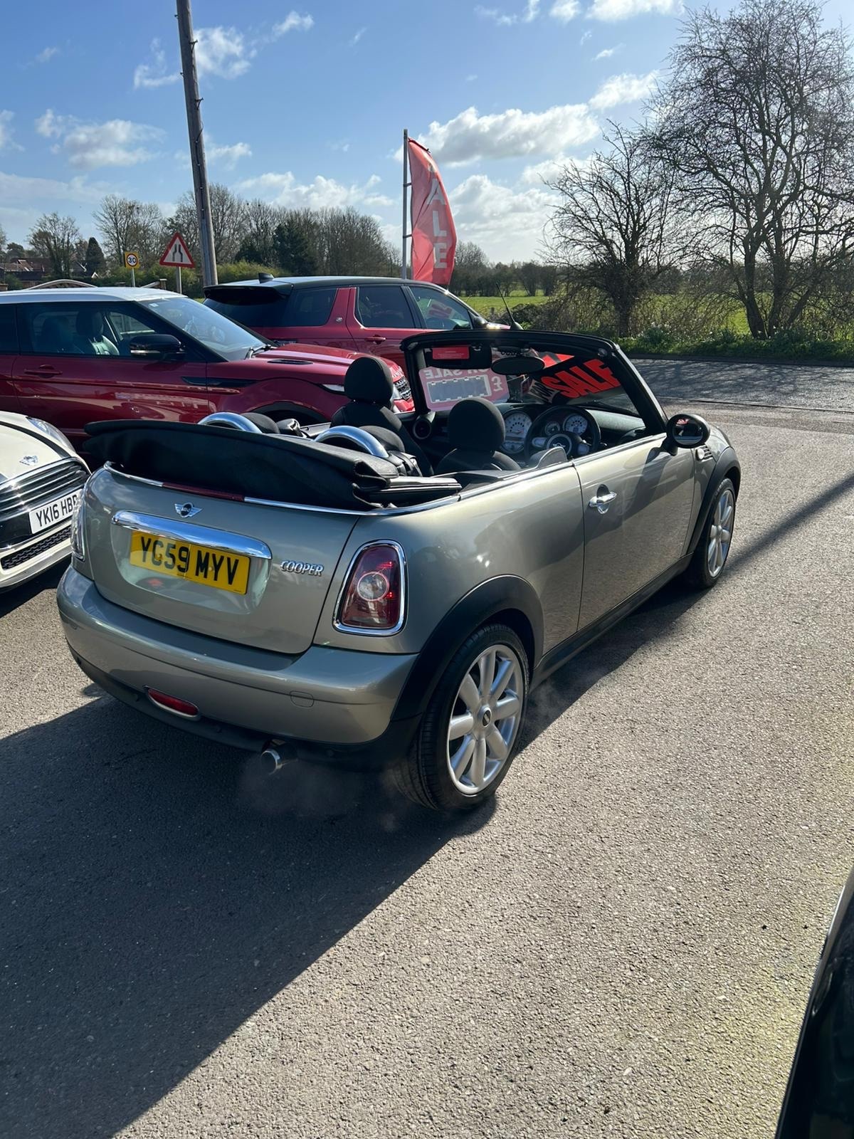 Used MINI Convertible 2009 for sale - 78146085: Photo 5