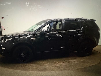 Used Land Rover Discovery Sport 2017 for sale - 77409721: Photo