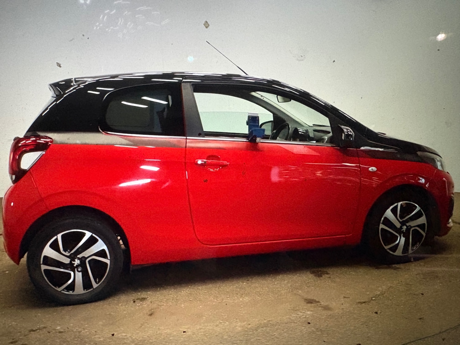 Used Peugeot 108 2015 for sale - 76293410: Photo 6