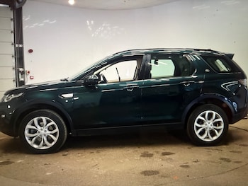 Used Land Rover Discovery Sport 2017 for sale - 78403288: Photo