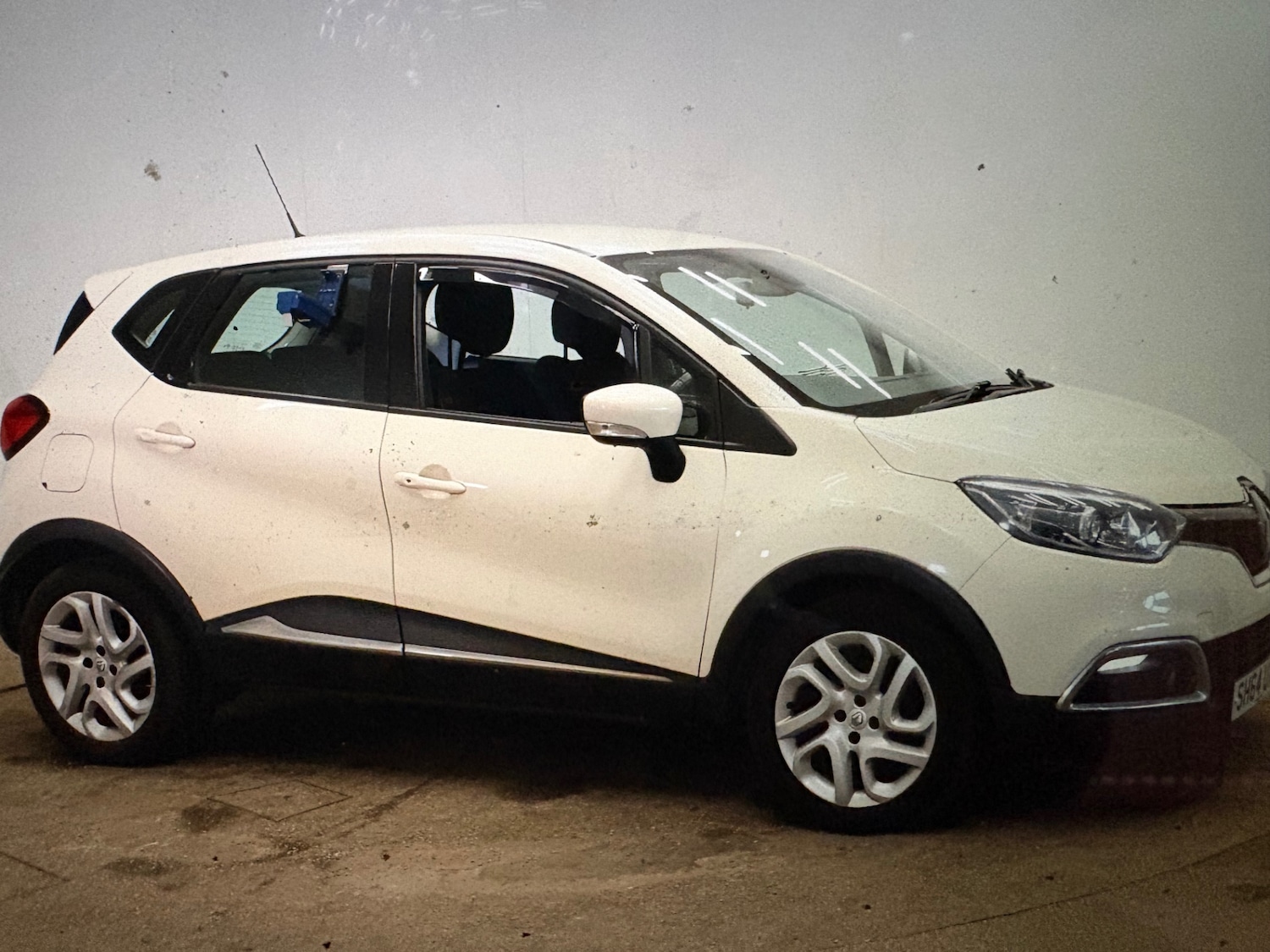 Used Renault Captur 2014 for sale - 77189560: Photo 8
