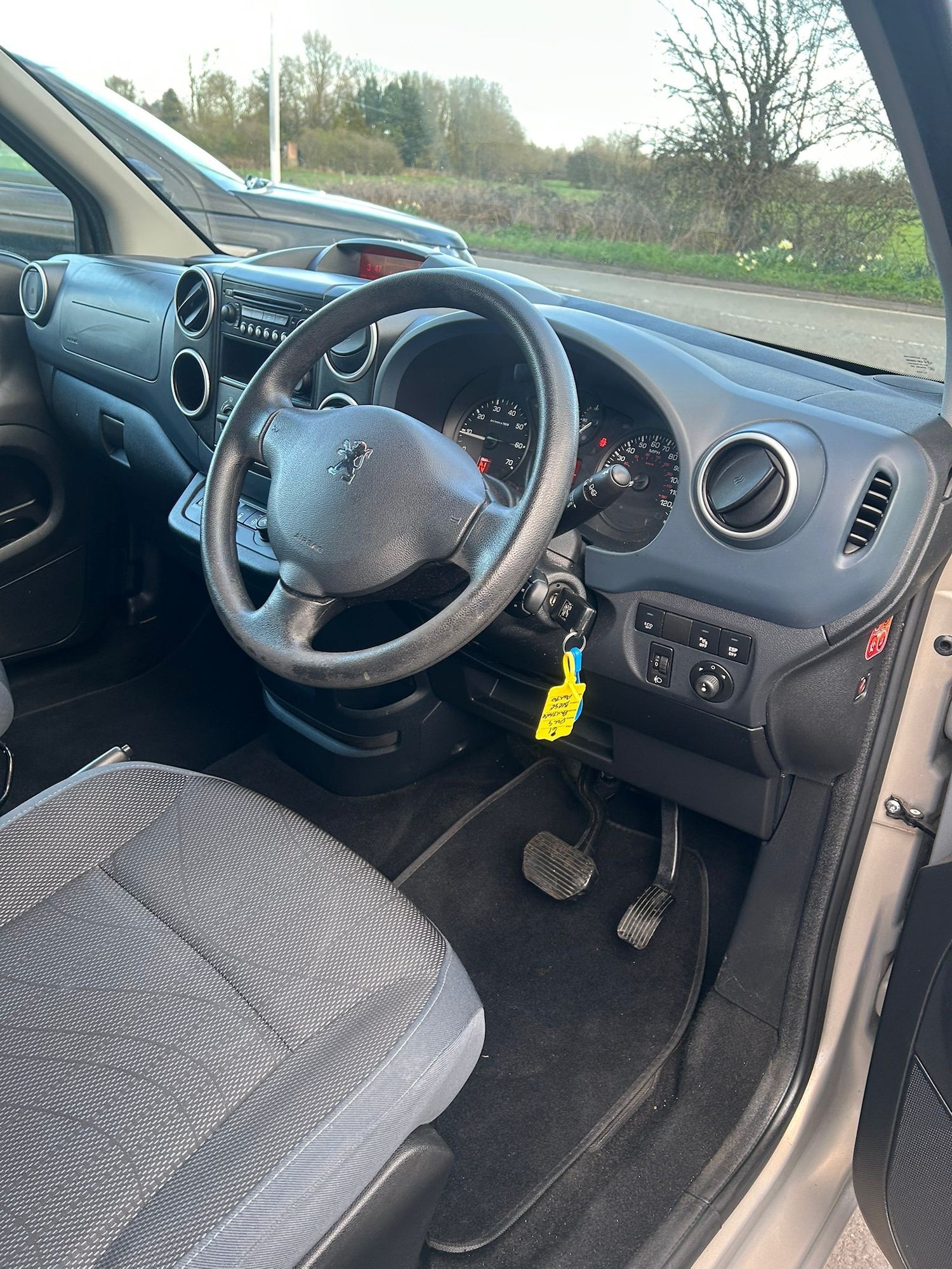 Used Peugeot Partner Tepee 2011 for sale - 77851739: Photo 10