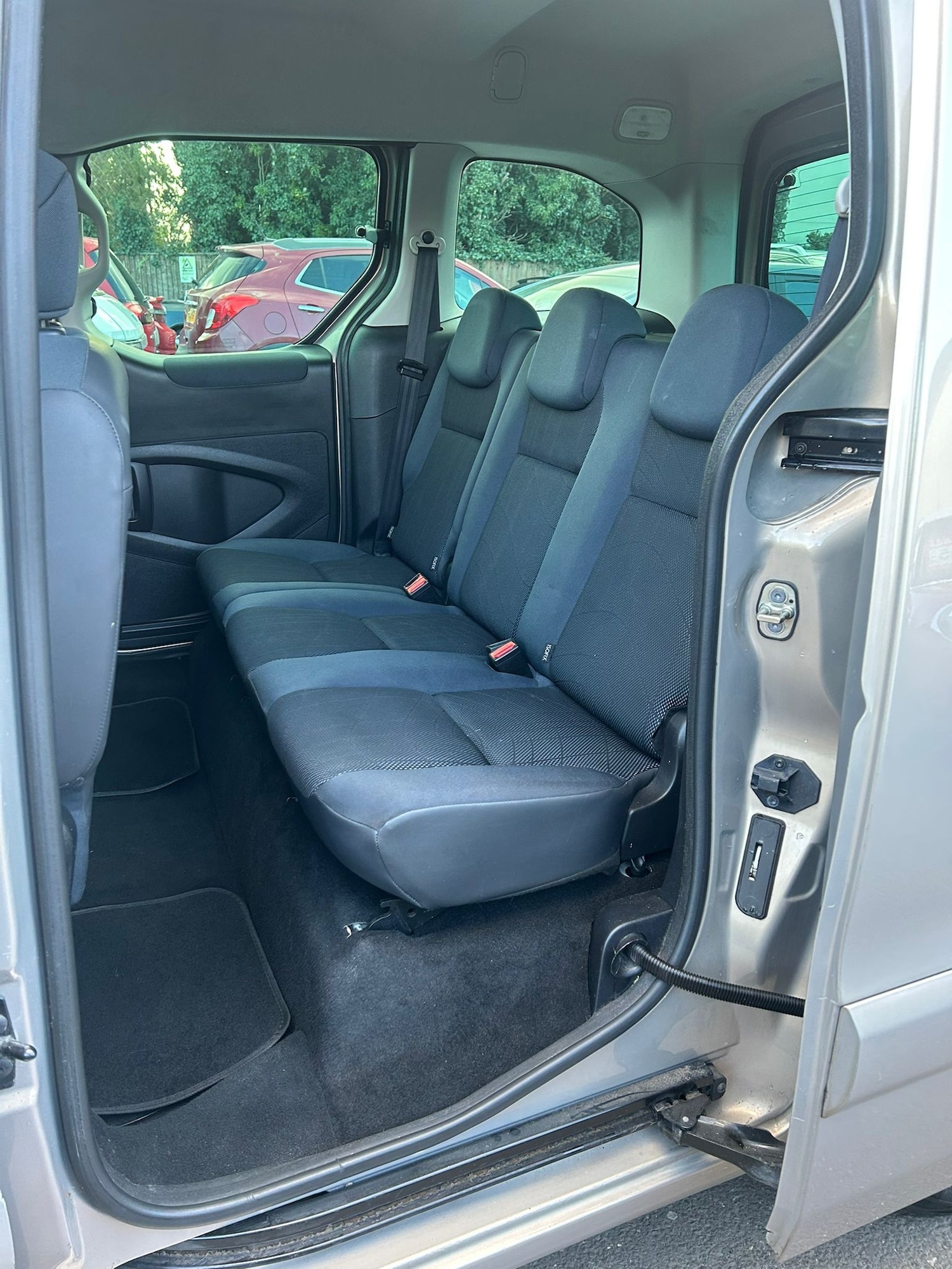 Used Peugeot Partner Tepee 2011 for sale - 77851739: Photo 13