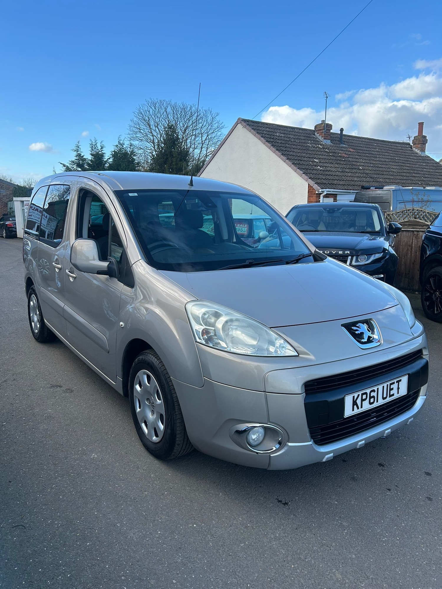 Used Peugeot Partner Tepee 2011 for sale - 77851739: Photo 3