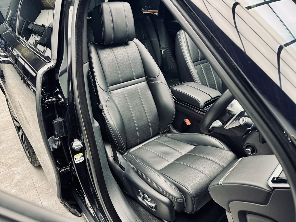 Used Land Rover Range Rover Velar 2020 for sale - 77153158: Photo 3