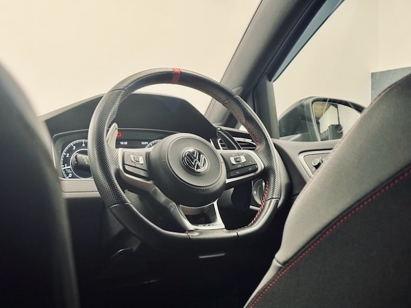 Used Volkswagen Golf 2019 for sale - 76105671: Photo 30