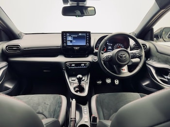 Used Toyota Yaris 2023 for sale - 77534292: Photo