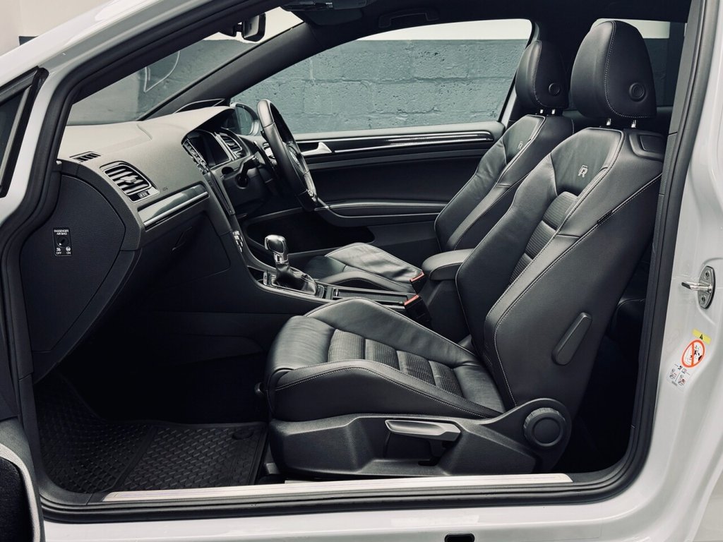 Used Volkswagen Golf 2017 for sale - 76604559: Photo 25