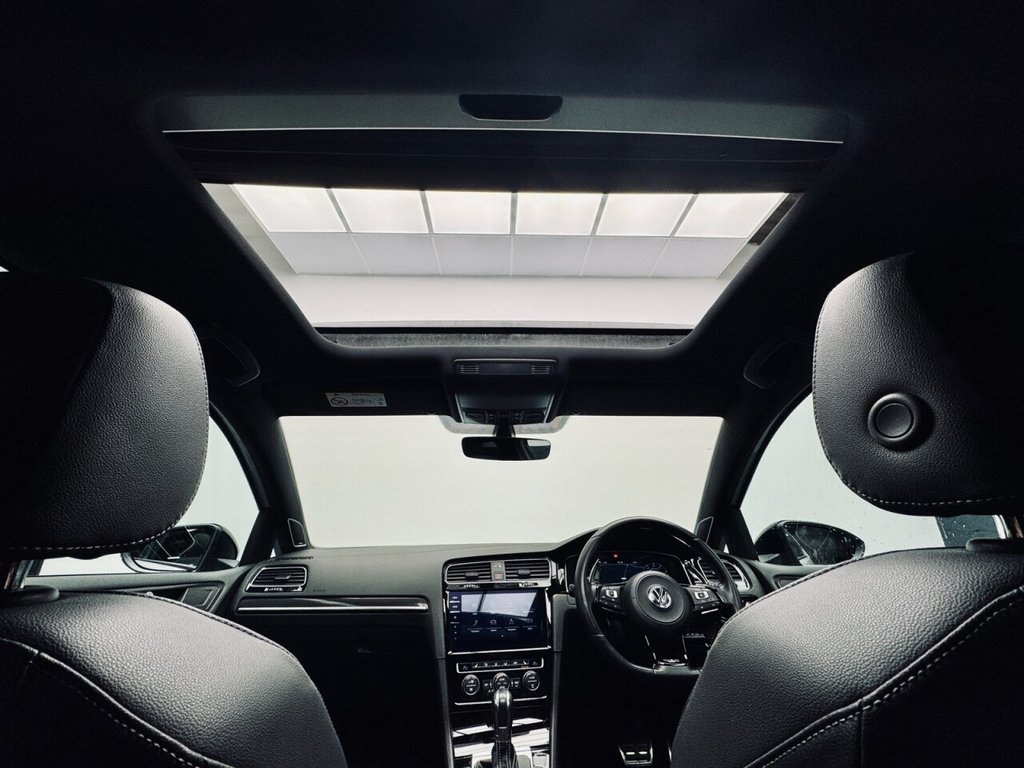 Used Volkswagen Golf 2017 for sale - 76604559: Photo 3