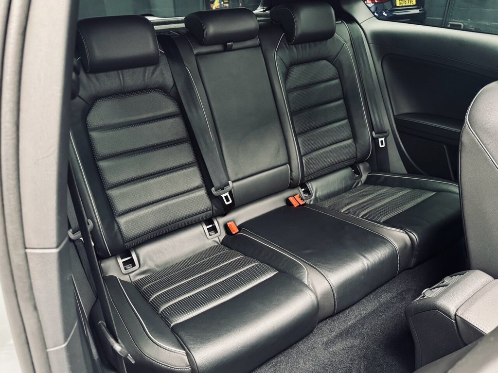 Used Volkswagen Golf 2017 for sale - 76604559: Photo 32