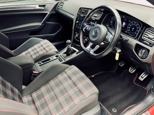 Used Volkswagen Golf 2018 for sale - 76105638: Photo 20