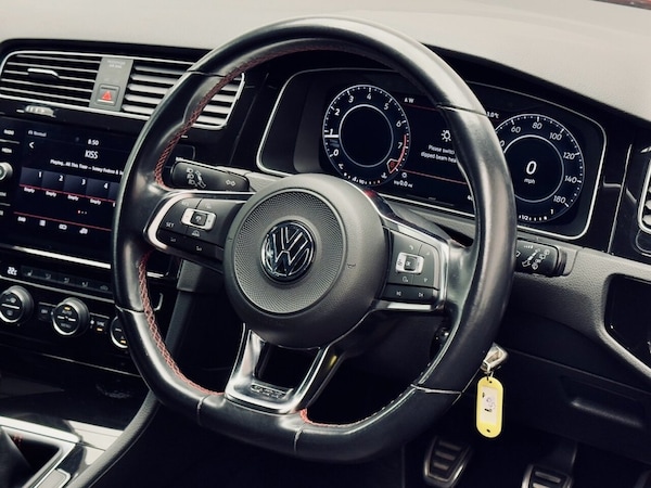 Used Volkswagen Golf 2018 for sale - 76105638: Photo 24