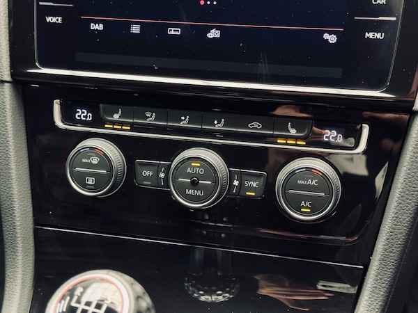 Used Volkswagen Golf 2018 for sale - 76105638: Photo 30