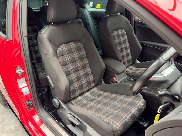 Used Volkswagen Golf 2018 for sale - 76105638: Photo 3