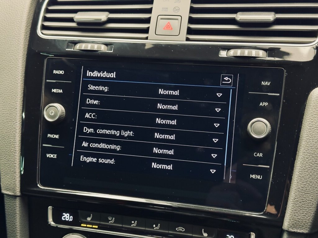 Used Volkswagen Golf 2019 for sale - 76570012: Photo 25