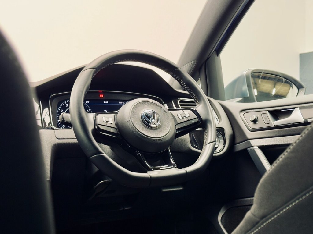 Used Volkswagen Golf 2019 for sale - 76570012: Photo 32