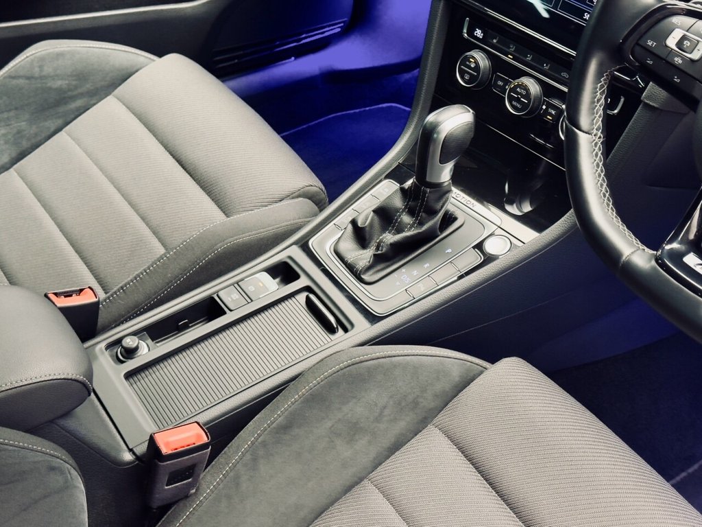 Used Volkswagen Golf 2019 for sale - 76570012: Photo 36