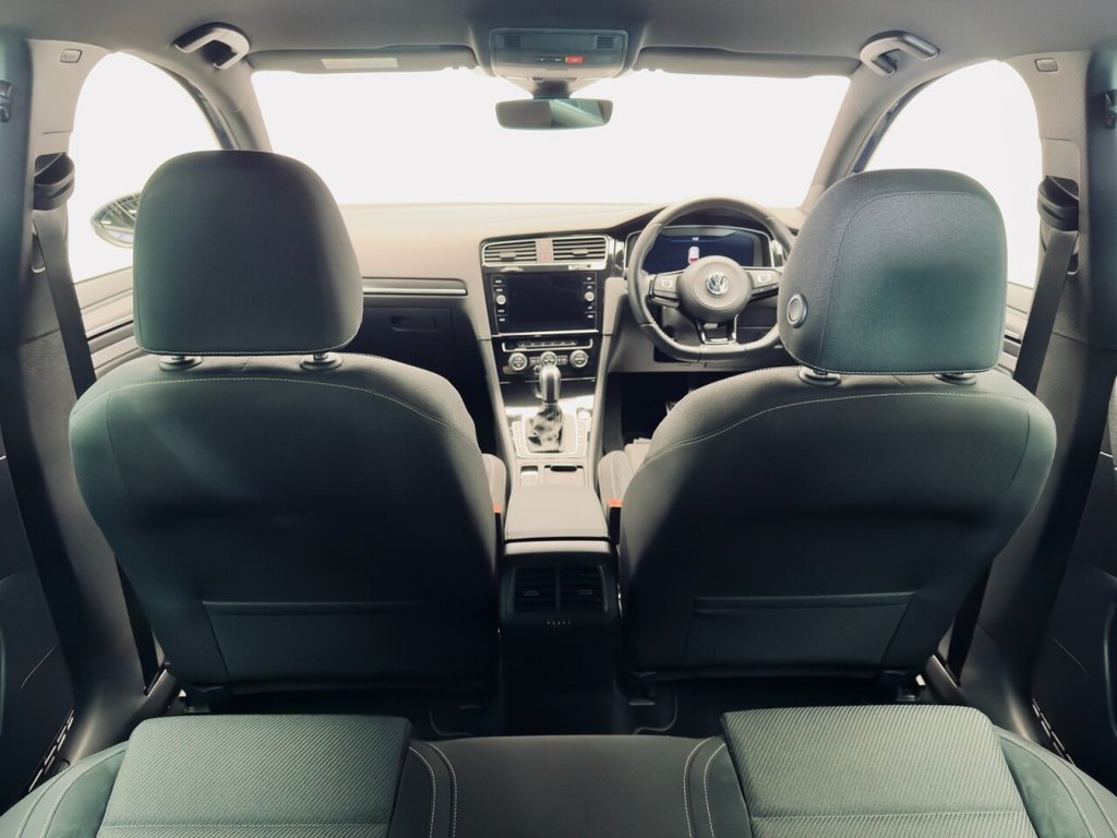 Used Volkswagen Golf 2019 for sale - 76570012: Photo 40