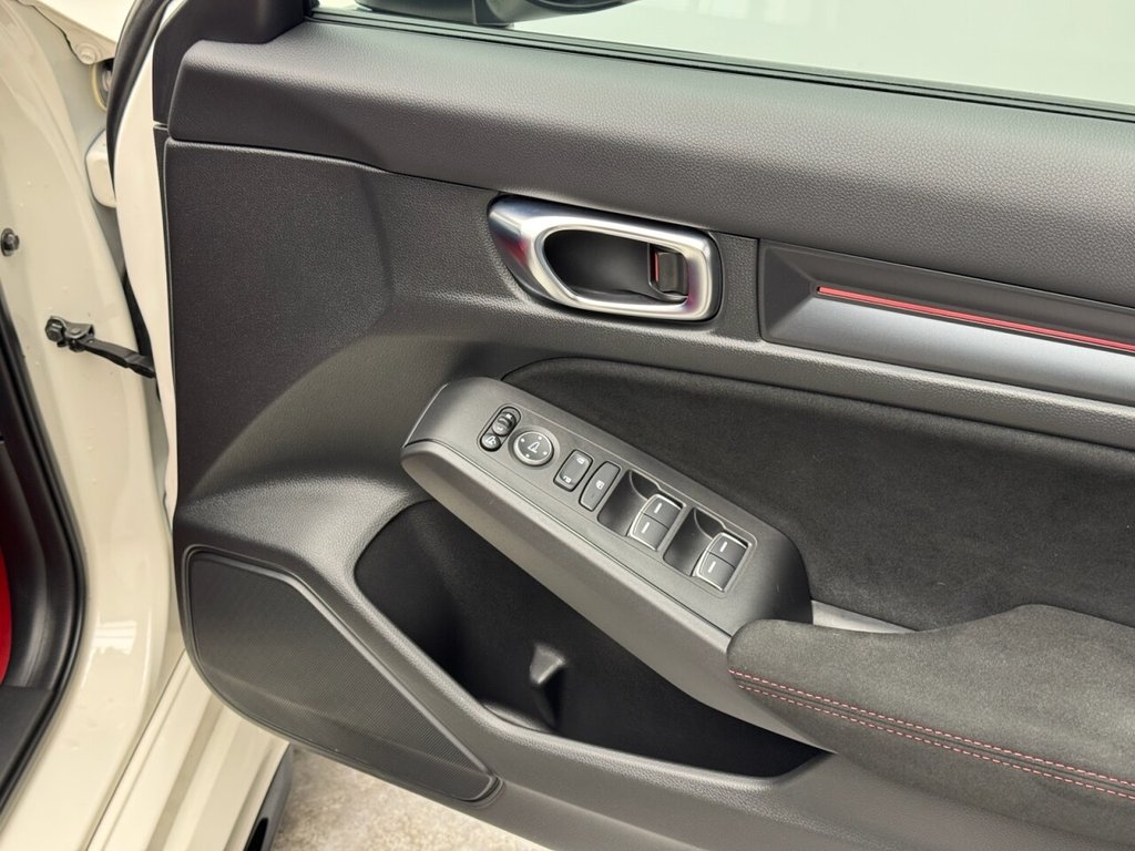 Used Honda Civic 2023 for sale - 76686605: Photo 33