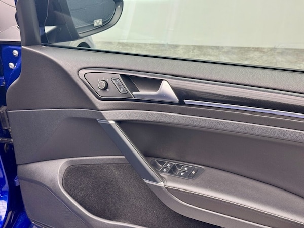 Used Volkswagen Golf 2019 for sale - 76105577: Photo 24