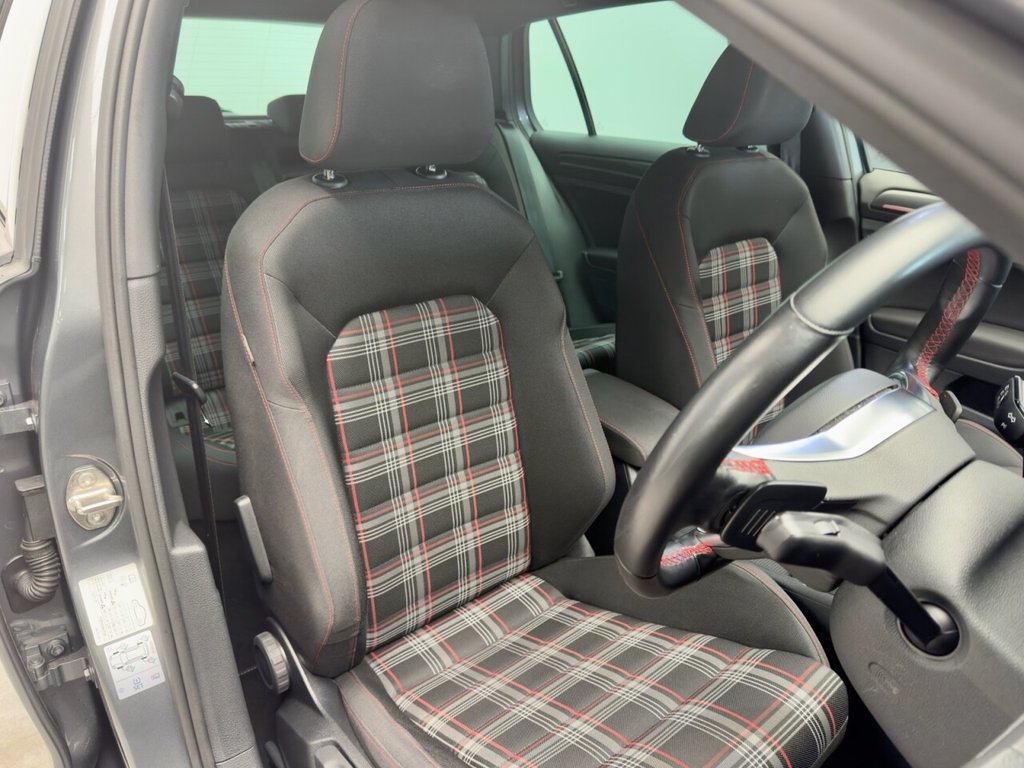 Used Volkswagen Golf 2019 for sale - 77692674: Photo 3