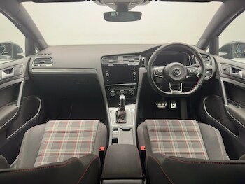 Used Volkswagen Golf 2019 for sale - 77692674: Photo