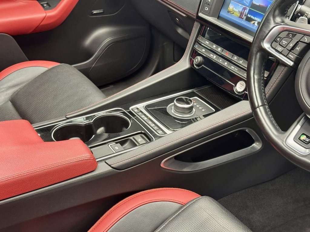 Used Jaguar F-Pace 2016 for sale - 76590795: Photo 25