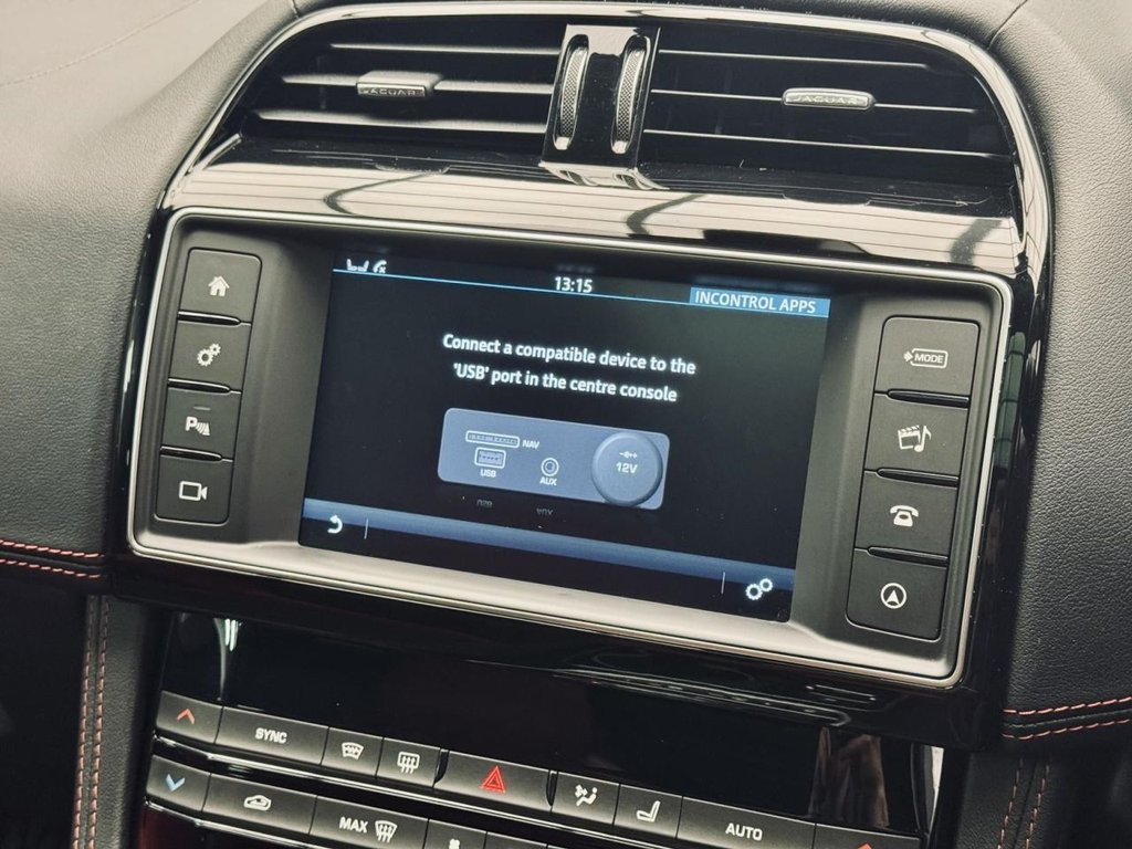 Used Jaguar F-Pace 2016 for sale - 76590795: Photo 27