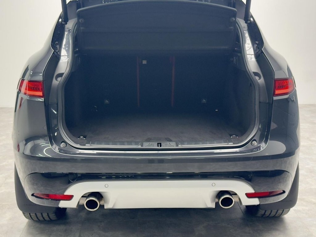 Used Jaguar F-Pace 2016 for sale - 76590795: Photo 40