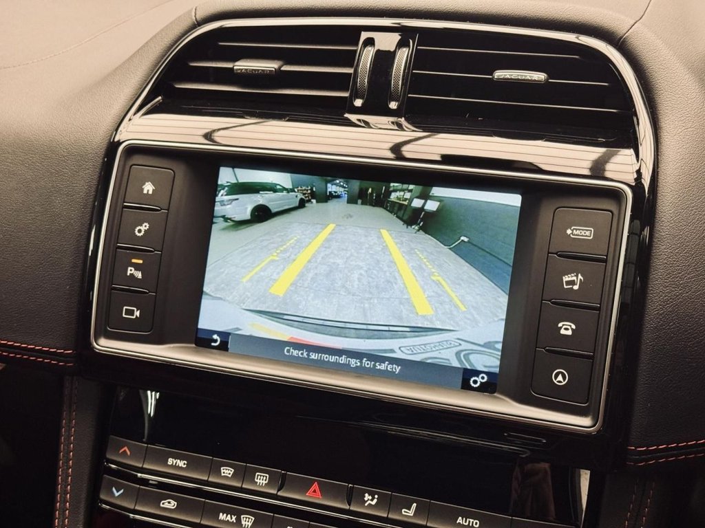 Used Jaguar F-Pace 2016 for sale - 76590795: Photo 5