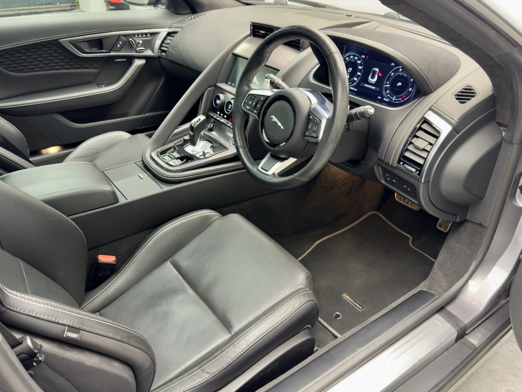 Used Jaguar F-Type 2020 for sale - 76105546: Photo 14