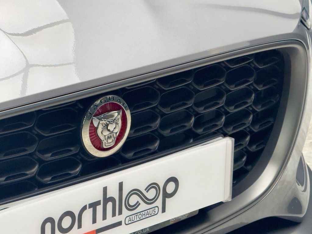 Used Jaguar F-Type 2020 for sale - 76105546: Photo 24