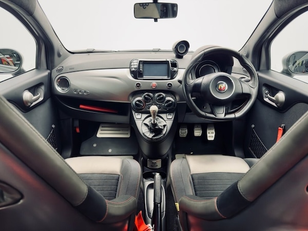 Used Abarth 695 2016 for sale - 76105389: Photo 3