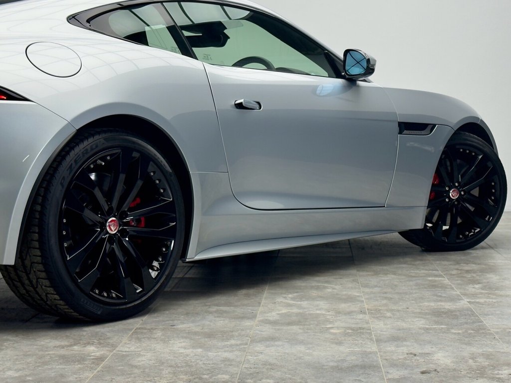 Used Jaguar F-Type 2018 for sale - 76147596: Photo 23