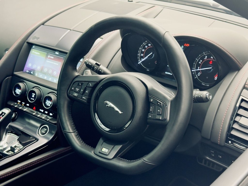 Used Jaguar F-Type 2018 for sale - 76147596: Photo 26