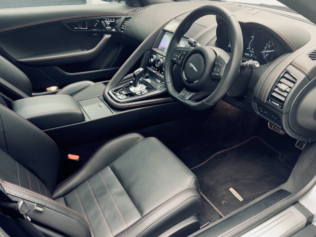 Used Jaguar F-Type 2018 for sale - 76147596: Photo 33