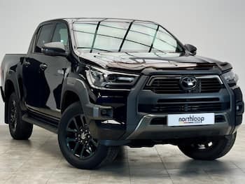 Used Toyota Hilux 2023 for sale - 79737837: Photo