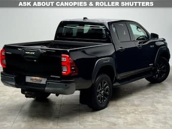 Used Toyota Hilux 2023 for sale - 79737837: Photo