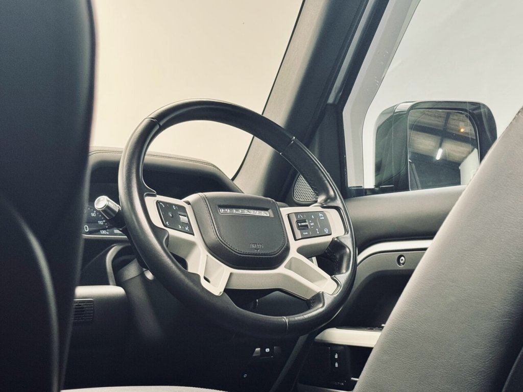 Used Land Rover Defender 2021 for sale - 76105578: Photo 18