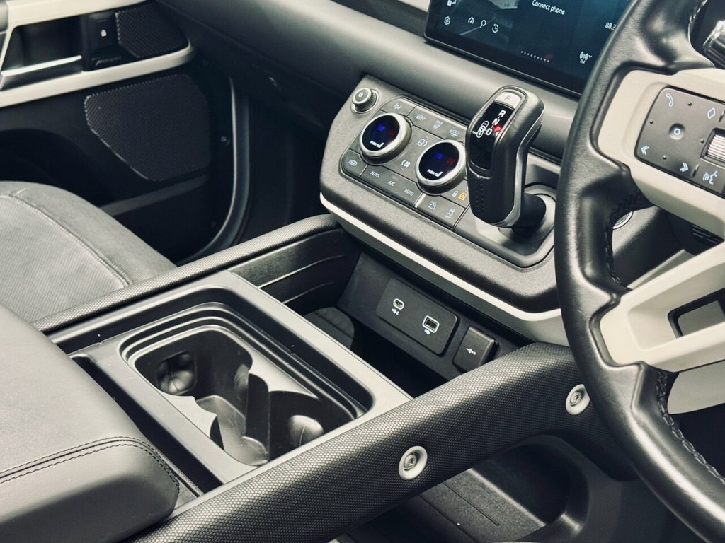 Used Land Rover Defender 2021 for sale - 76105578: Photo 22